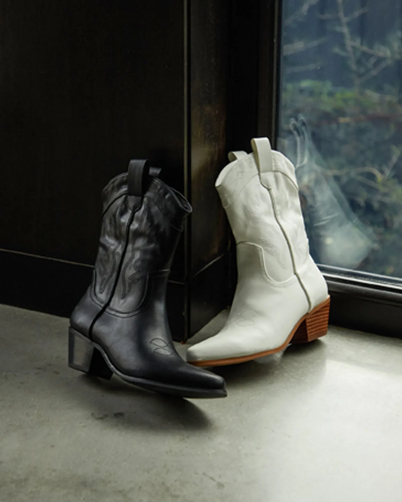 BIRDIE Ankle Western Boots