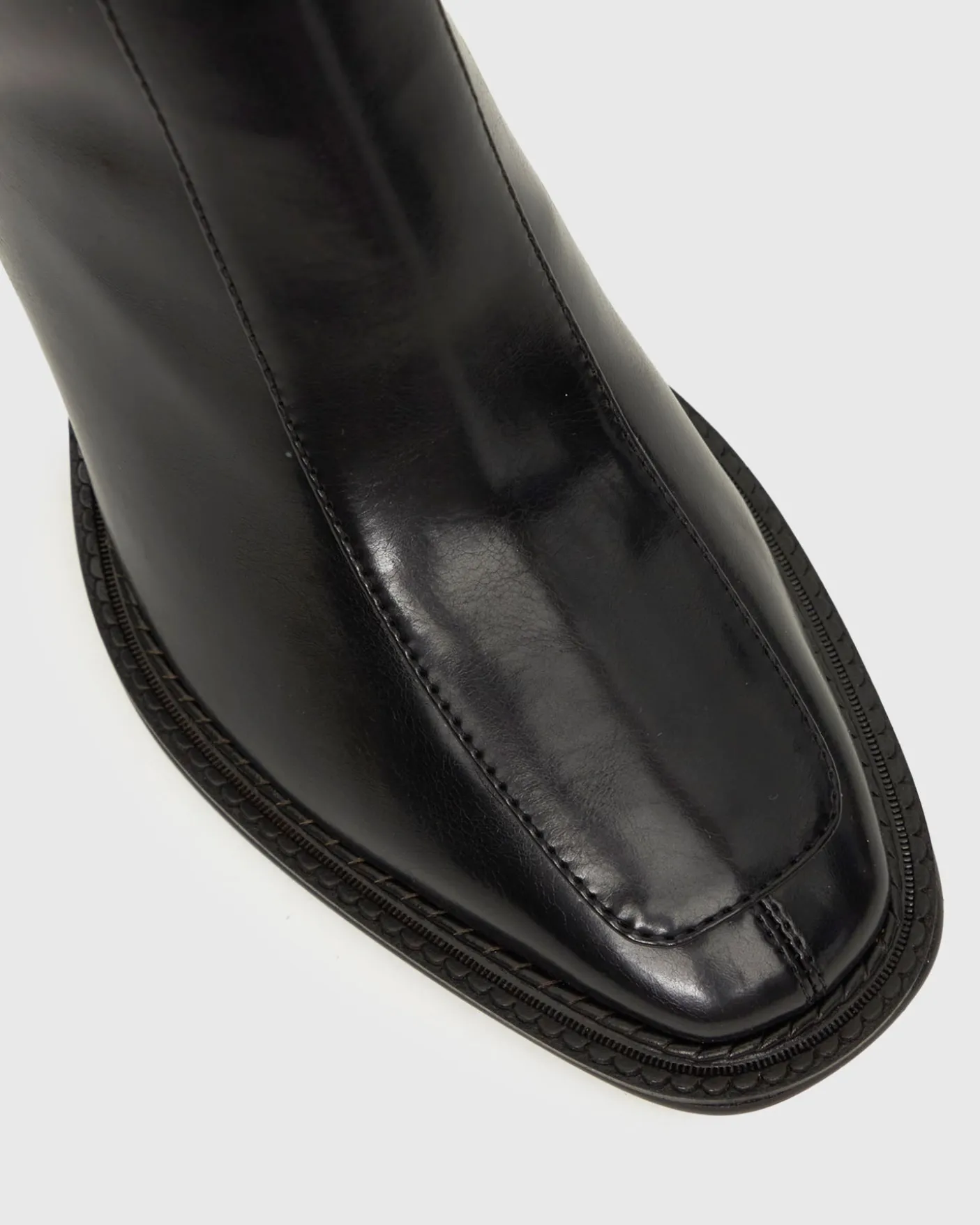 DOWNTOWN Block Heel Chelsea Boots