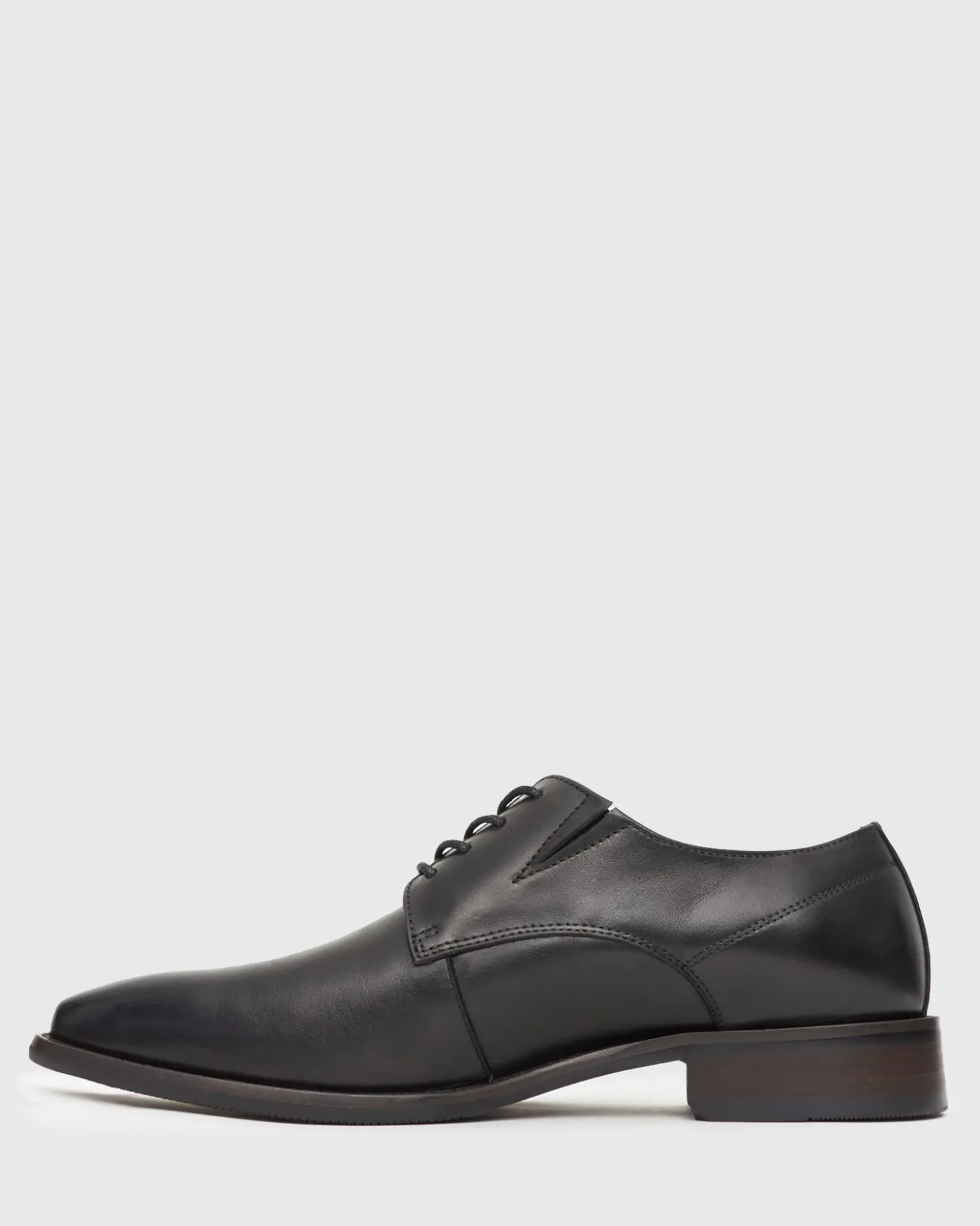 EUGENE Leather Derby Shoes