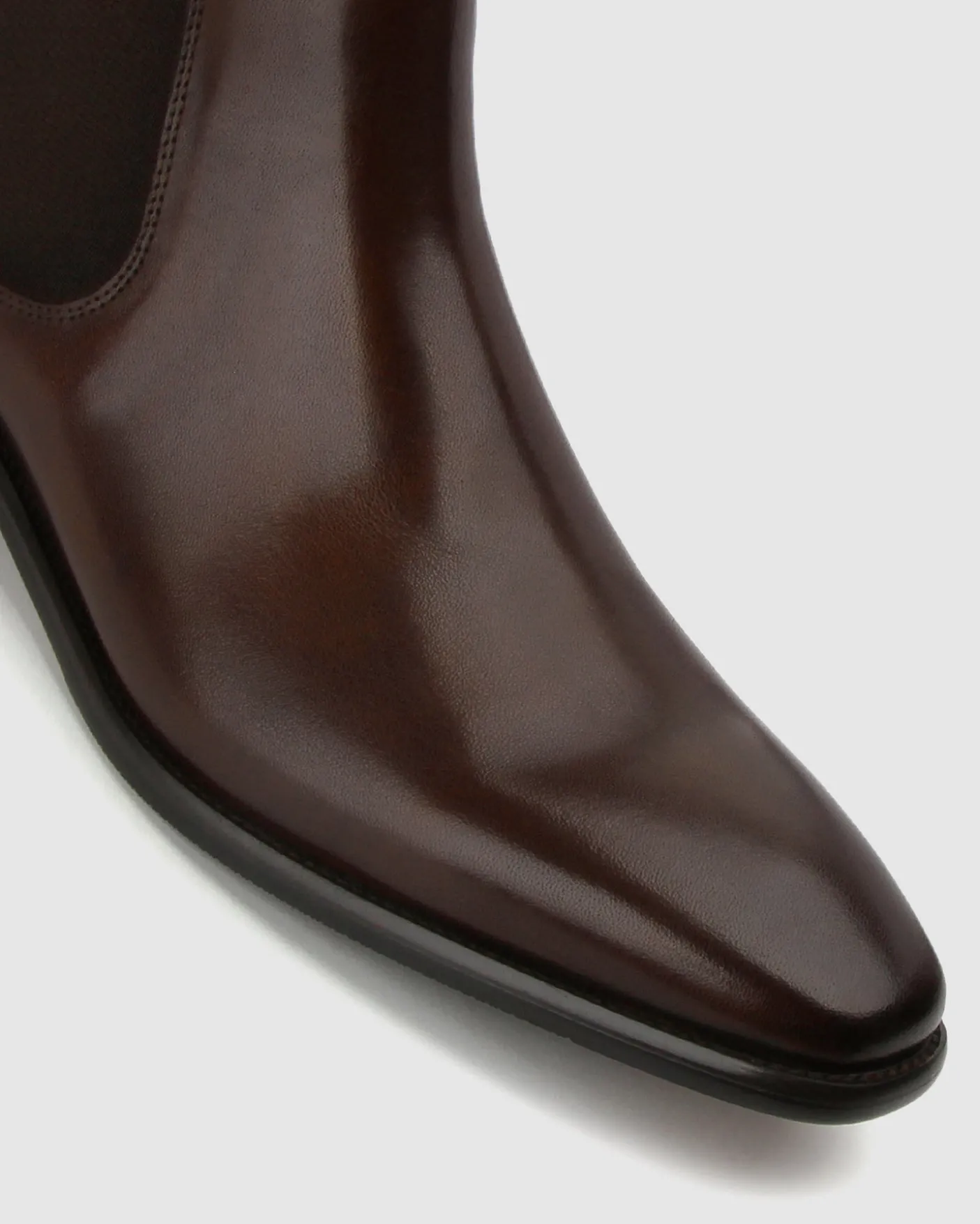 EVAN Leather Chelsea Boots
