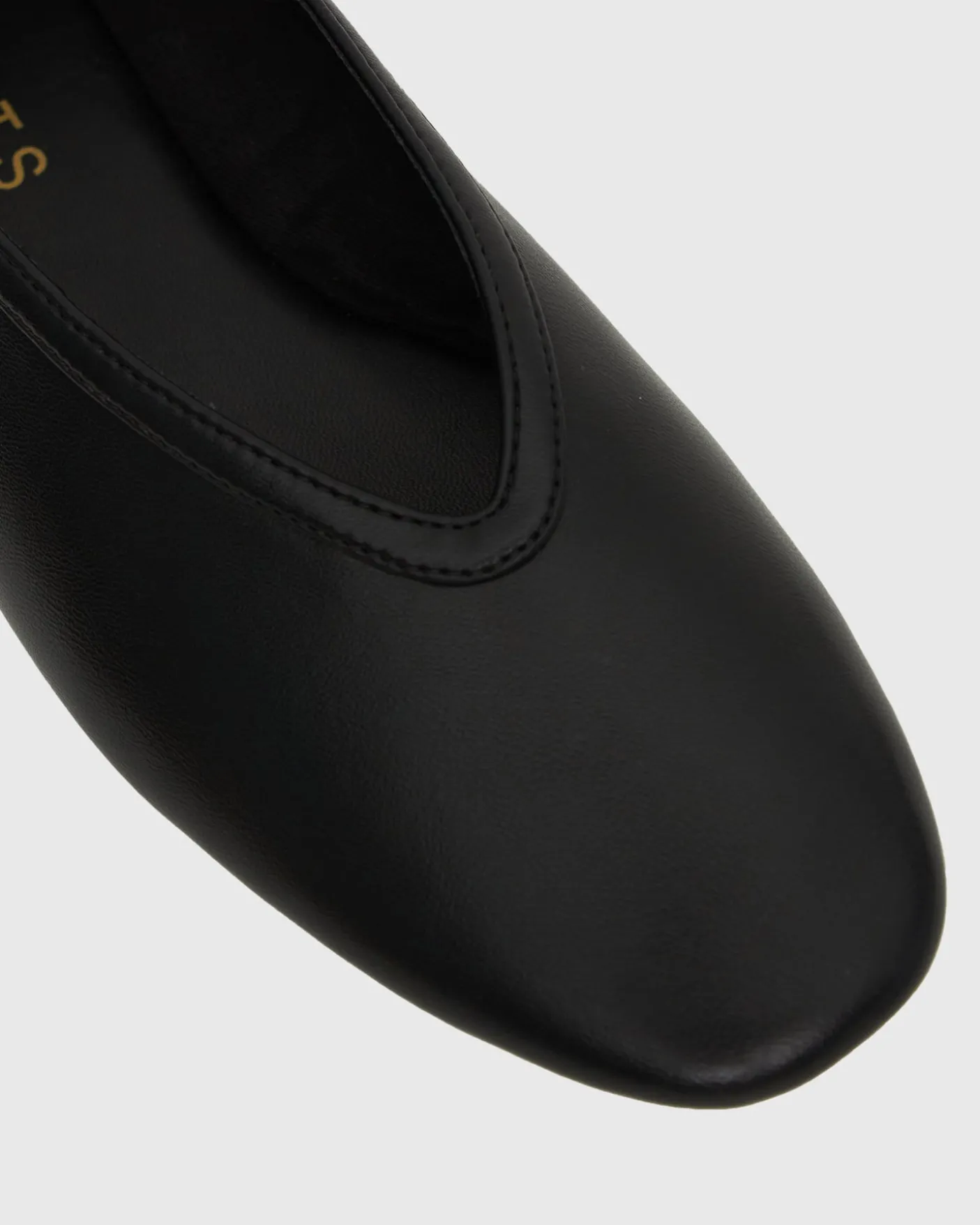 LENNOX Round Toe Ballet Flats