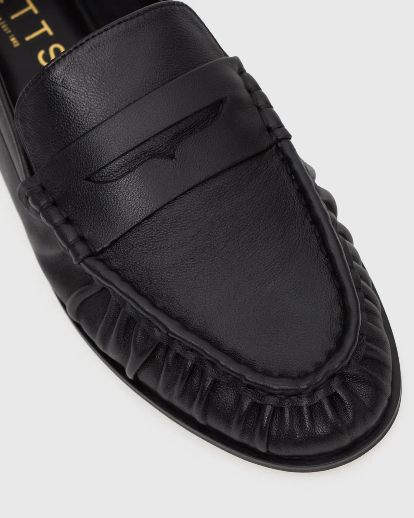 MATCH Leather Loafers