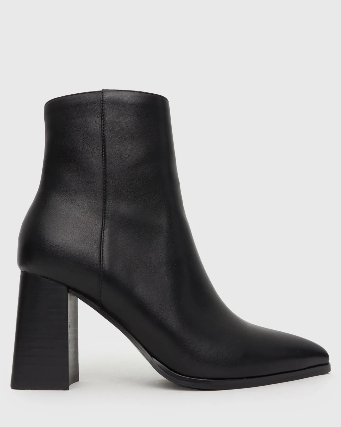 MAX Pointed Toe Ankle Boots
