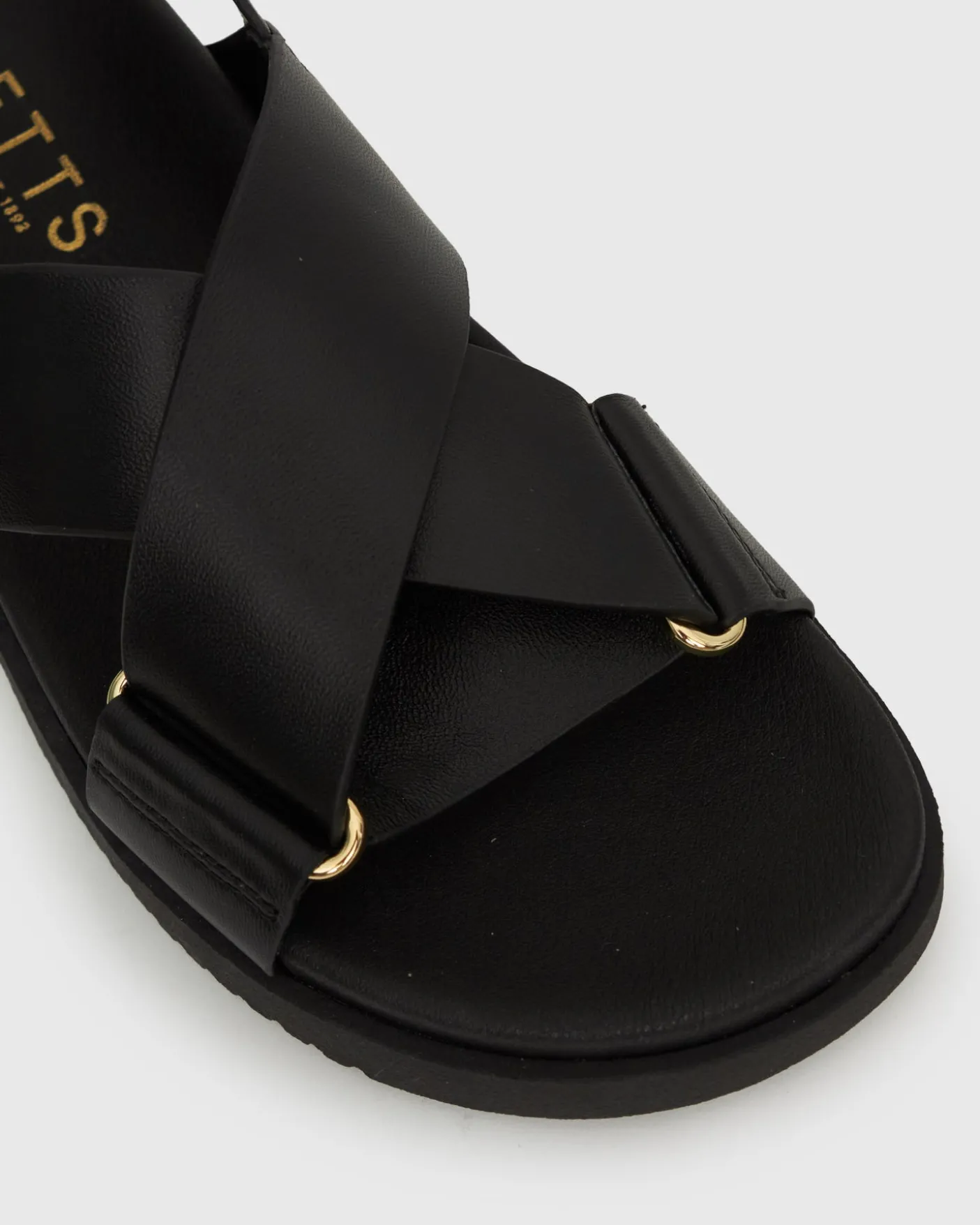 MYTH Crossover Strap Footbed Sandals