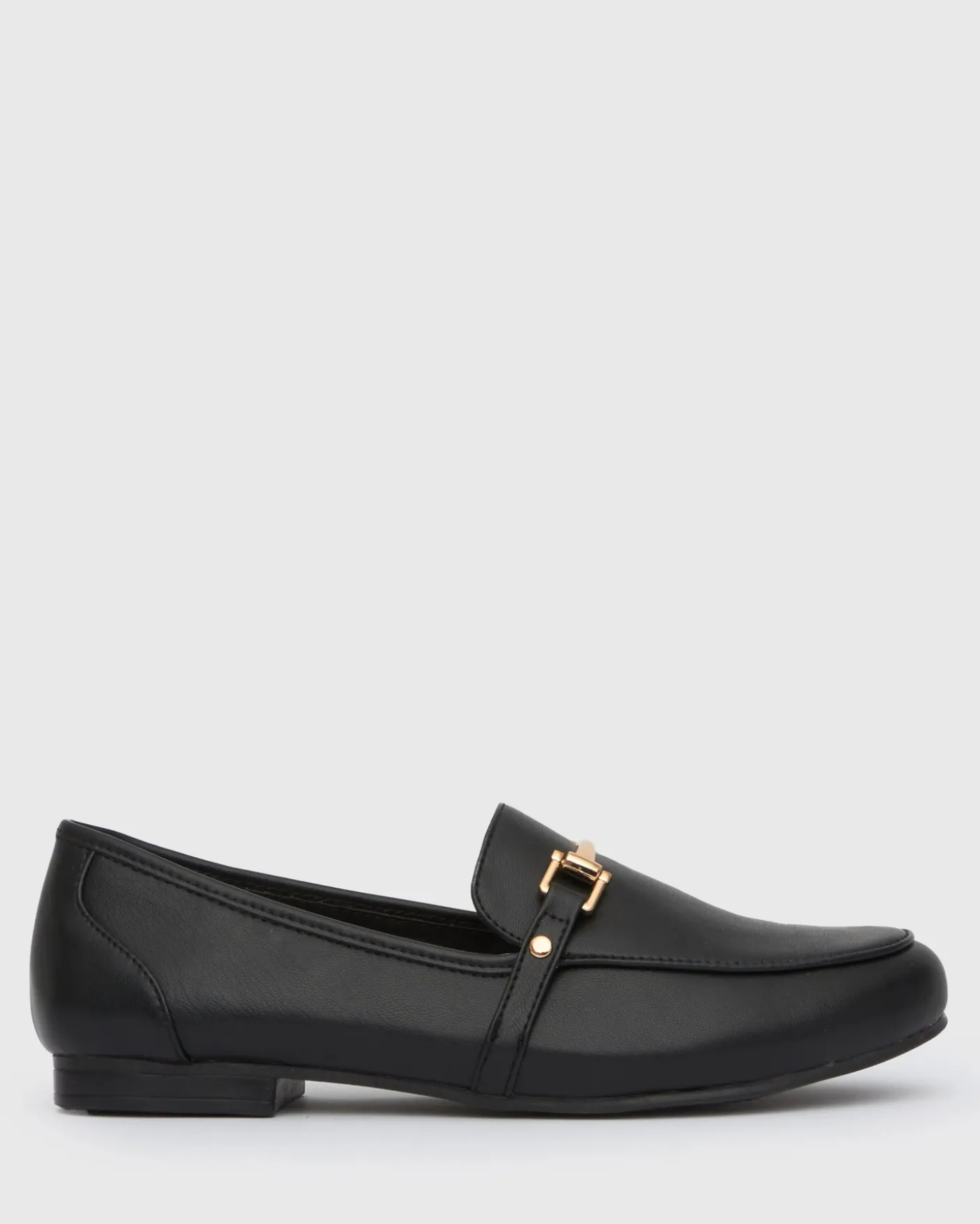 NEAT Round Toe Loafers