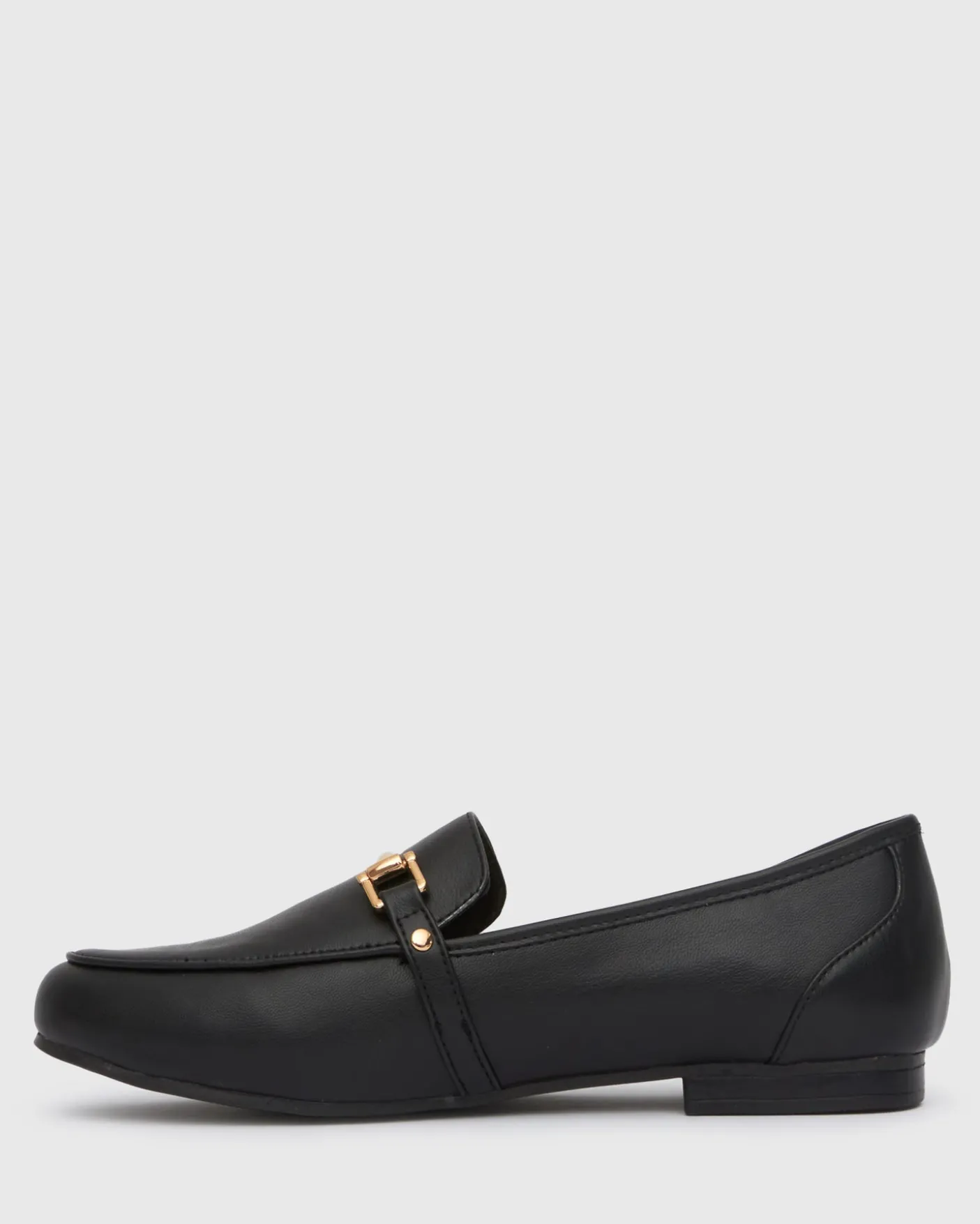 NEAT Round Toe Loafers